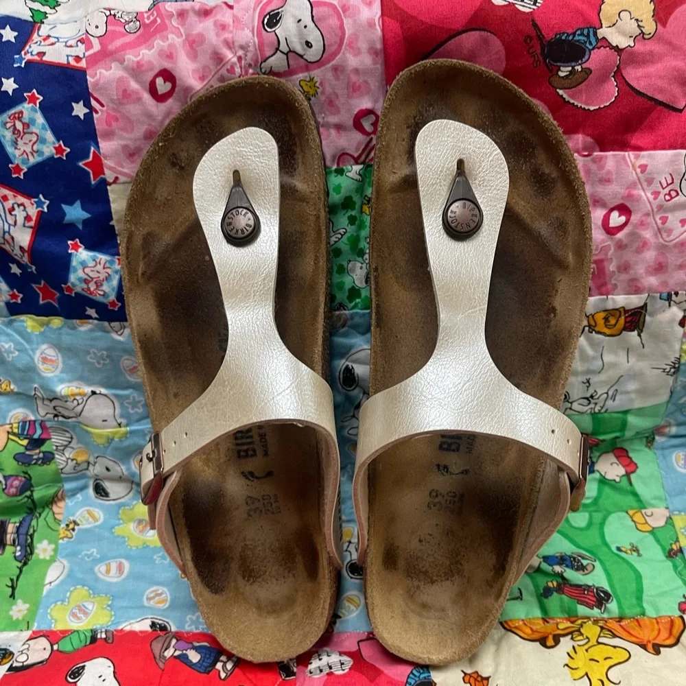 Pearl Gizeh Birkenstocks 39 - Picture 2 of 6